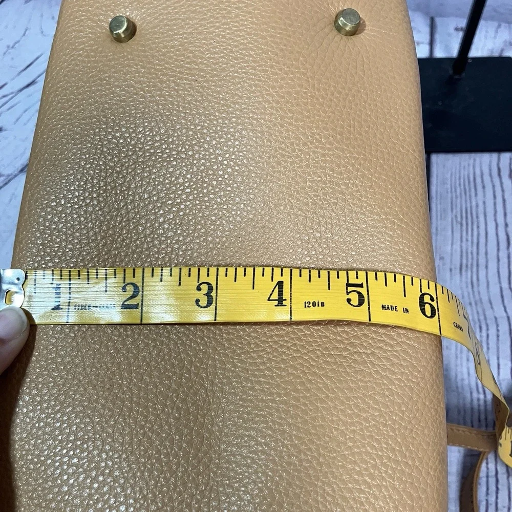 Follis Laced Julia Leather Bag‎ Convertible Backpack Purse InStyle Feature